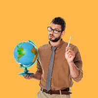 uomo con mappamondo