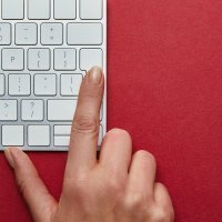 hand on keyboard